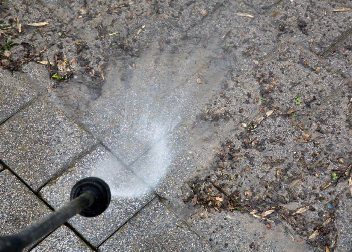 Cleaning Outdoor Pavers like a Pro