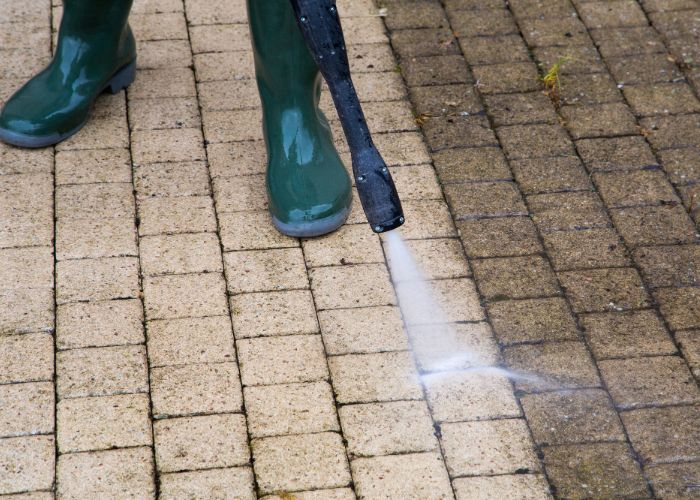 How to Clean Pavers (with Pictures) - wikiHow